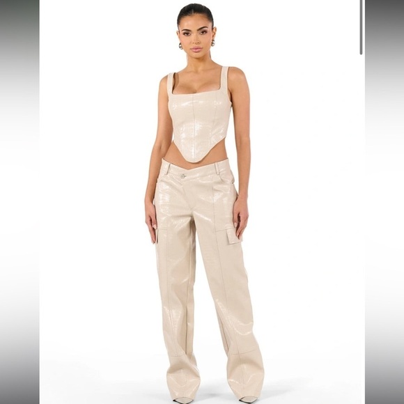 NEW Naked Wardrobe Cream CROC V CUT CORSET TOP with Lace Up - Picture 2 of 6